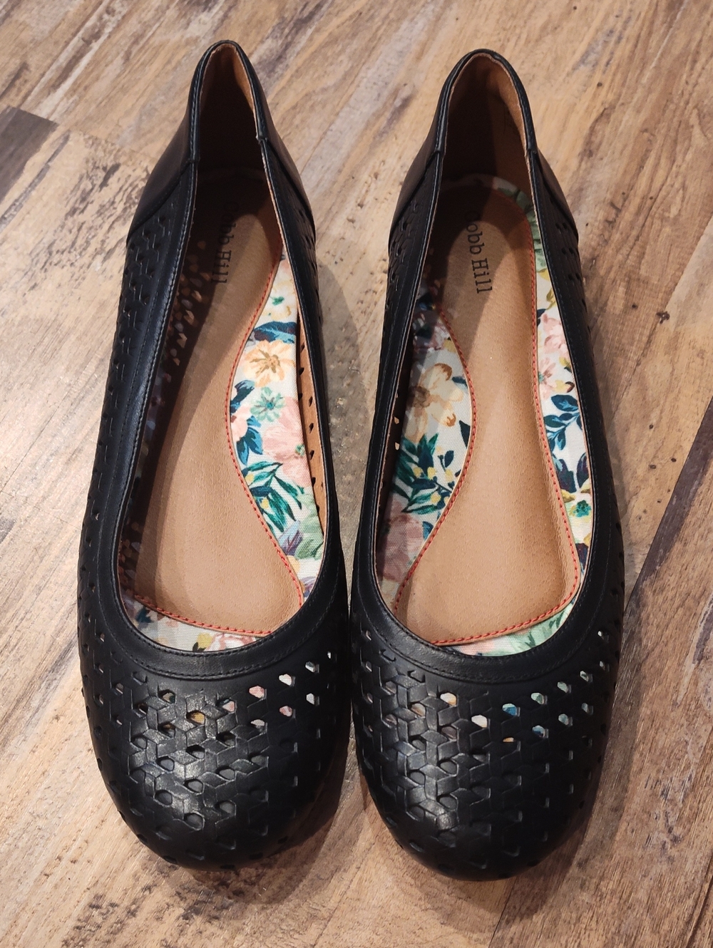 NWOT Cobb Hill by New Balance Black Perforated Ballet Flats, Sz 8.5
